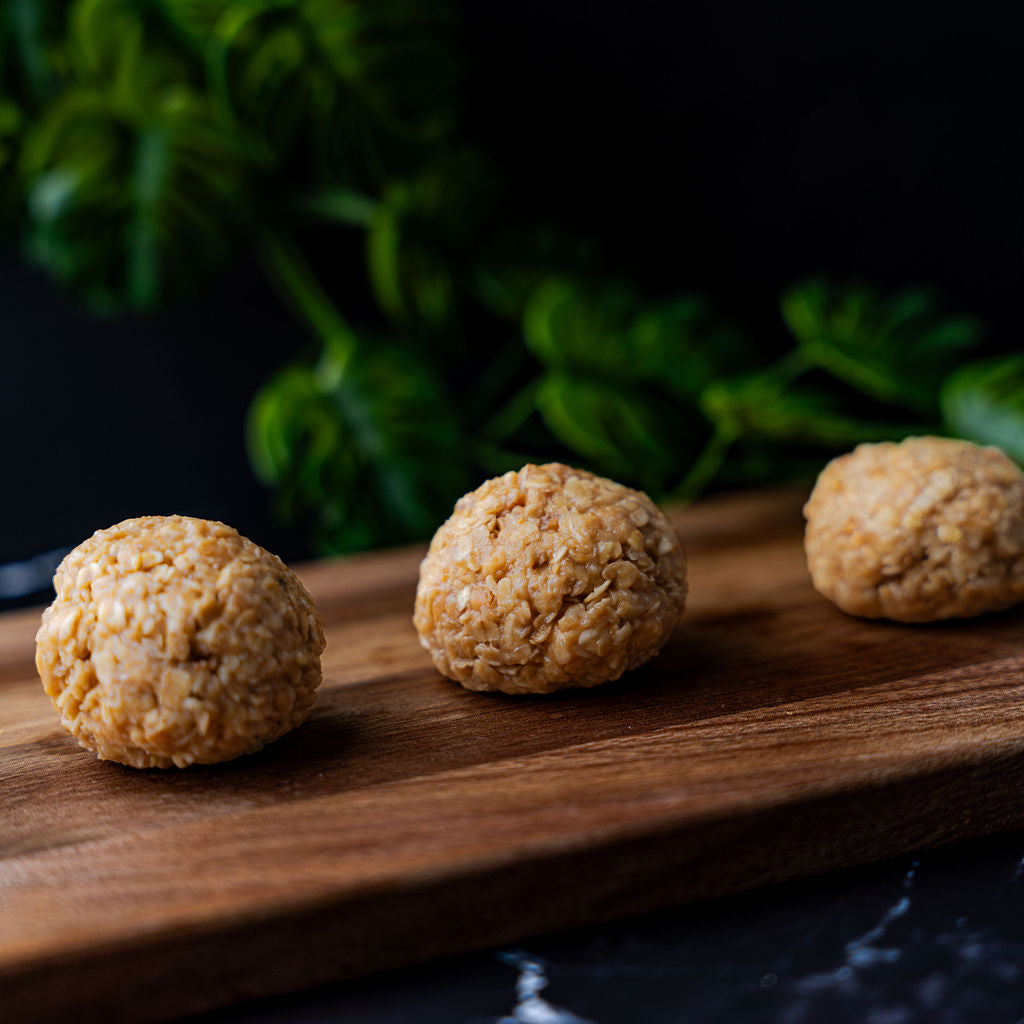 Salted Caramel Biscoff Energy Bites (3)